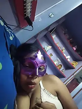 aarti03fb online show from April 3, 2026, 6:39 pm