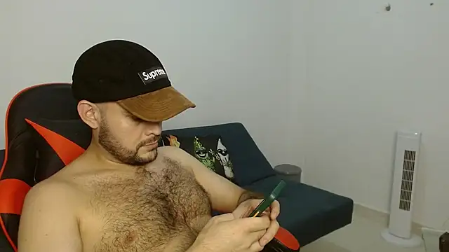 holegape online show from April 21, 2026, 5:50 pm