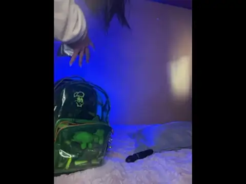 SaraAndrade  online show from January 16, 2026, 1:37 pm