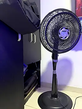 OliverWest04 online show from January 8, 2026, 4:53 pm