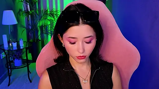 RedMidnight online show from June 19, 2026, 3:27 pm