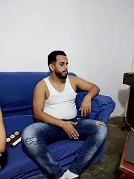 the pink girl online show from November 25, 2025, 7:36 pm