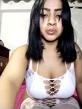 NiinaHans online show from November 30, 2025, 4:27 am