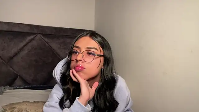 Snapshot of Nathalie_spencer2 chatting on January 12, 2026, 3:34 am Nathalie spencer2 online show from January 12, 2026, 3:34 am