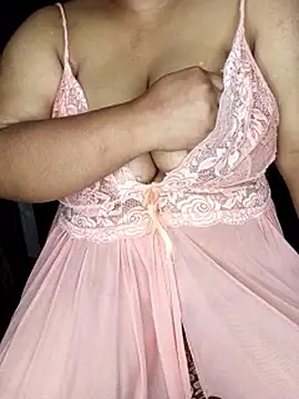 Snapshot of Curvy_Pooja chatting on March 9, 2026, 8:02 pm Curvy Pooja online show from March 9, 2026, 8:02 pm