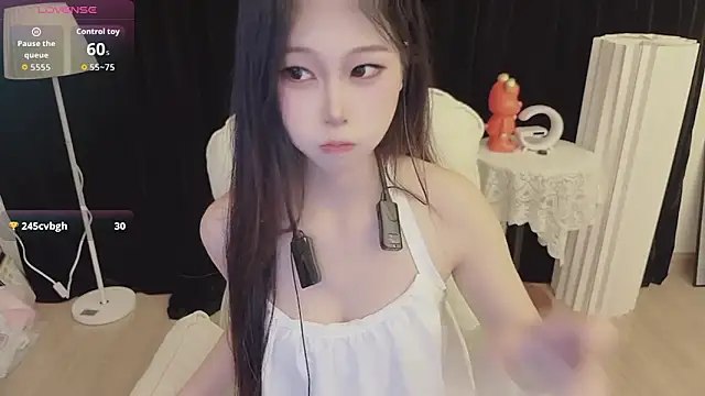 Snapshot of -Annababy chatting on June 9, 2026, 3:23 pm -Annababy online show from June 9, 2026, 3:23 pm
