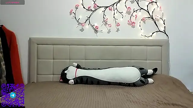 ArianeRandy online show from March 27, 2026, 3:12 pm