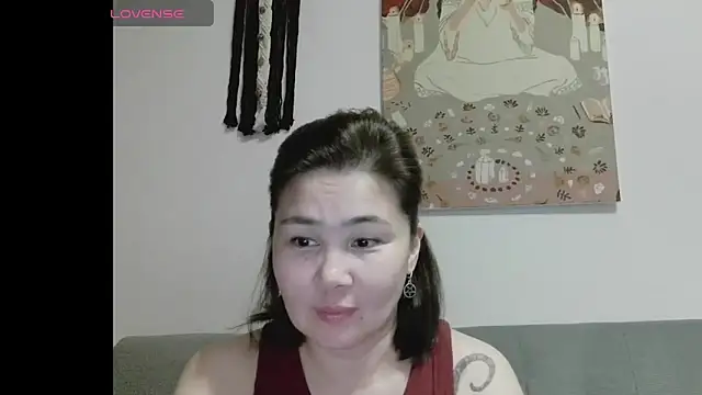 Nettie Allie online show from April 17, 2026, 9:51 pm