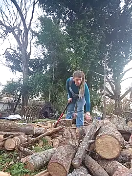 Horny hippie online show from December 20, 2024, 10:11 pm