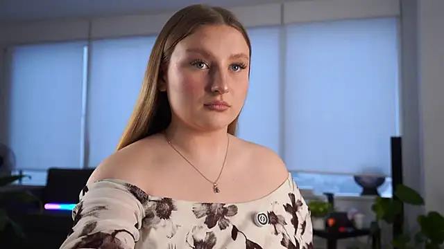 RemediosStrekas online show from December 3, 2025, 5:15 am