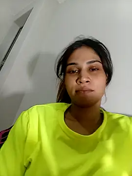 Miss-Perfection online show from April 20, 2026, 5:26 pm