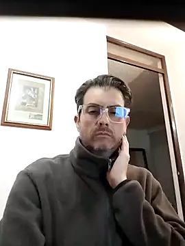 Snapshot of Fuegosutil chatting on November 27, 2025, 11:29 pm Fuegosutil online show from November 27, 2025, 11:29 pm