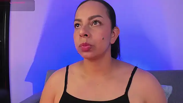 Snapshot of jimena_chic1 chatting on May 25, 2026, 10:38 pm jimena chic1 online show from May 25, 2026, 10:38 pm