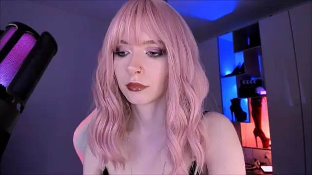 Snapshot of Mistress_Iris chatting on July 27, 2026, 4:36 pm Mistress Iris online show from July 27, 2026, 4:36 pm