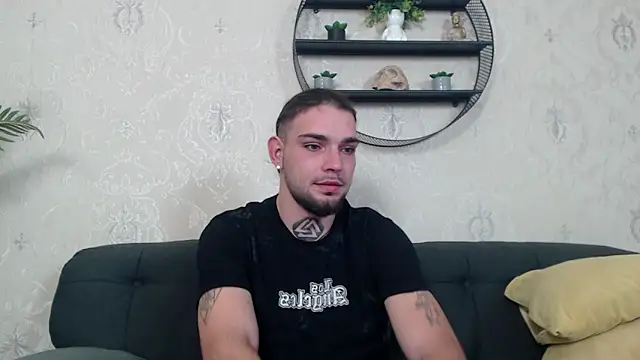 KaneHunter online show from December 1, 2025, 8:03 pm