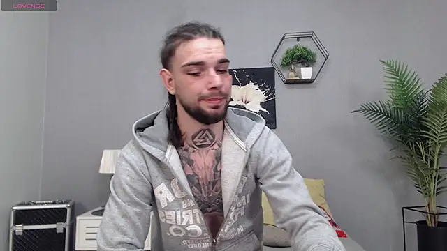 Snapshot of KaneHunter chatting on April 20, 2026, 6:09 pm KaneHunter online show from April 20, 2026, 6:09 pm