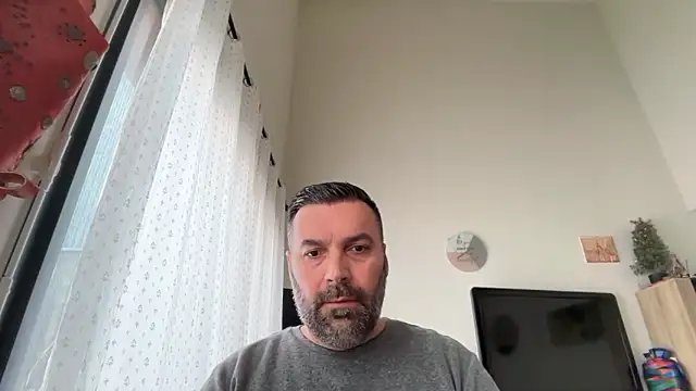coolsmith81 online show from May 13, 2026, 6:55 am