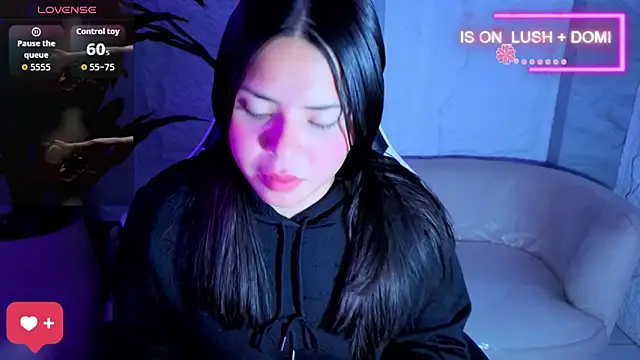 Snapshot of Polly_Tx chatting on March 5, 2026, 3:02 am Polly Tx online show from March 5, 2026, 3:02 am