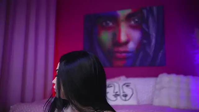 sashalorenzz online show from December 14, 2025, 4:29 am