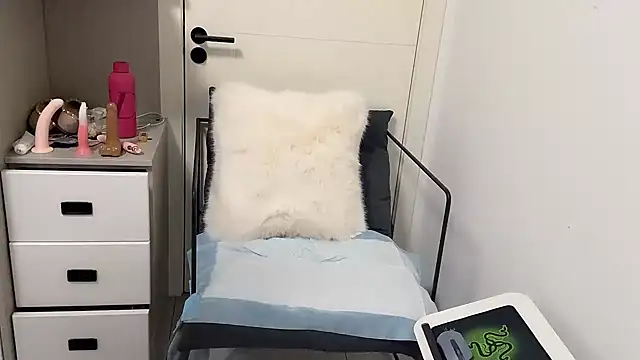 Snapshot of wanou33669 chatting on February 7, 2026, 8:18 am wanou33669 online show from February 7, 2026, 8:18 am