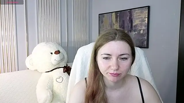 SofiAngela online show from April 13, 2026, 1:11 am