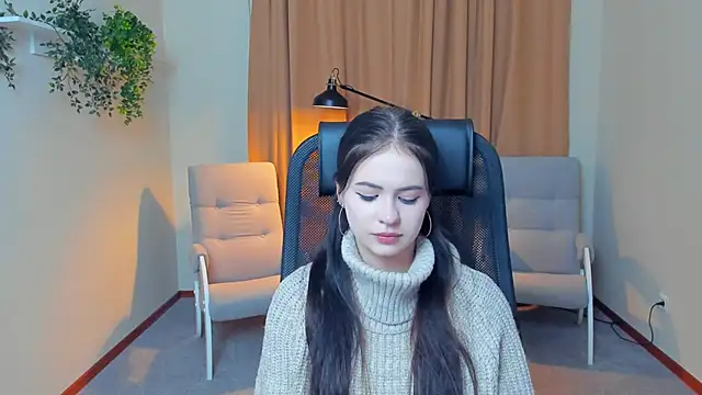 EvieWycoff online show from December 1, 2025, 12:10 pm