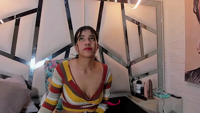 Snapshot of peachrouge chatting on May 6, 2026, 5:03 am peachrouge online show from May 6, 2026, 5:03 am