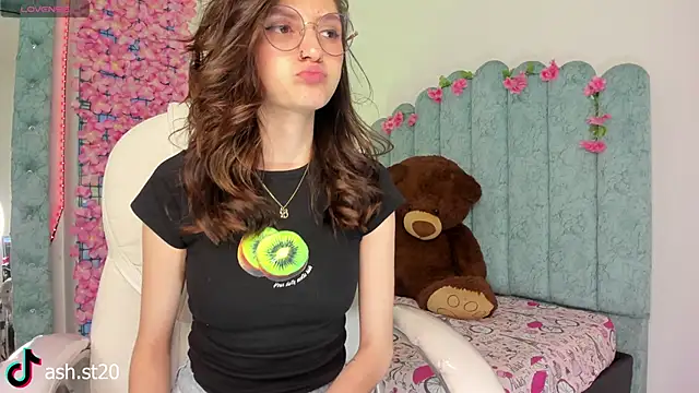 Snapshot of Ash_20_ chatting on July 1, 2026, 9:36 pm Ash 20 online show from July 1, 2026, 9:36 pm