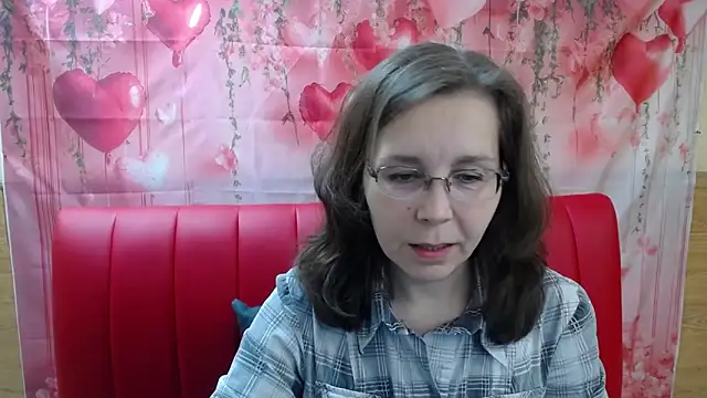 Snapshot of DaisyEdit chatting on April 4, 2026, 5:27 am DaisyEdit online show from April 4, 2026, 5:27 am