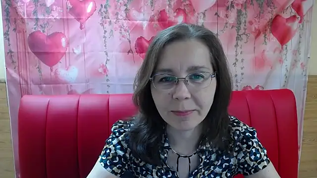Snapshot of DaisyEdit chatting on April 5, 2026, 5:26 am DaisyEdit online show from April 5, 2026, 5:26 am