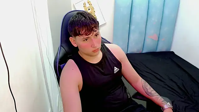 Snapshot of d_moneyy_ chatting on November 27, 2025, 9:17 pm d moneyy online show from November 27, 2025, 9:17 pm