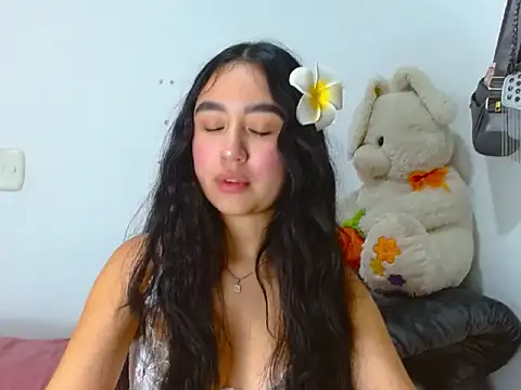 SiennaLorens online show from March 3, 2026, 3:07 pm