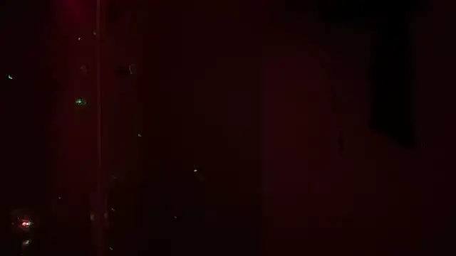 madlynginger online show from November 30, 2025, 4:33 pm