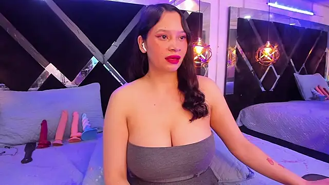 miiacharloth online show from February 14, 2026, 1:35 am