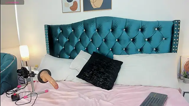 Valery jame online show from January 12, 2026, 7:19 pm