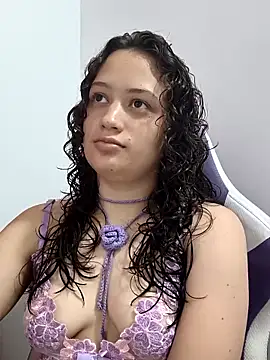 Snapshot of Alana_444 chatting on May 12, 2026, 3:25 am Alana 444 online show from May 12, 2026, 3:25 am