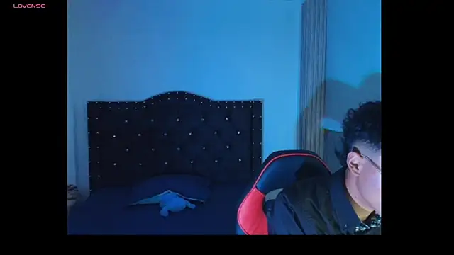 thian blakee online show from November 29, 2025, 4:37 am