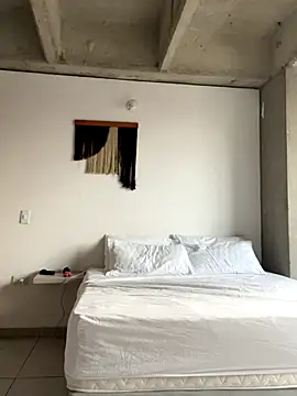 Snapshot of valenhill chatting on November 29, 2025, 2:42 pm valenhill online show from November 29, 2025, 2:42 pm