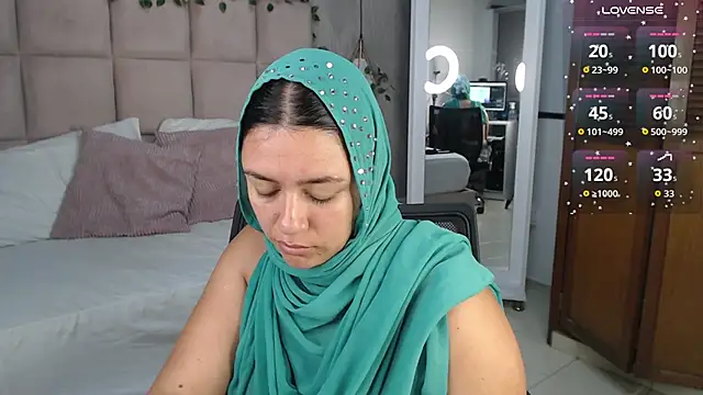 KaylaVonn online show from February 9, 2026, 4:27 am