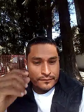 cristian112090 online show from December 20, 2025, 5:42 pm