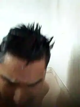 Snapshot of cristian112090 chatting on June 14, 2026, 6:04 am cristian112090 online show from June 14, 2026, 6:04 am