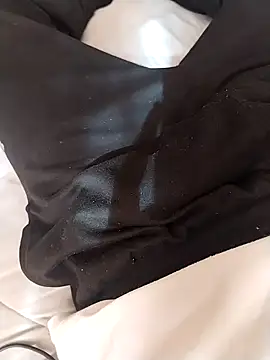 Yordivil1 online show from November 27, 2025, 8:55 pm