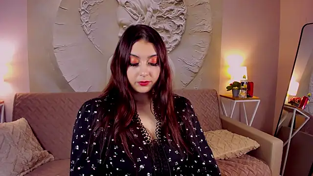 EvelineLaws online show from November 29, 2025, 10:29 am