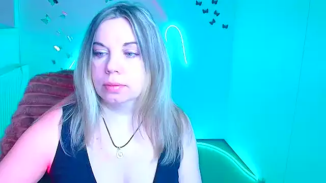 Amanda Swannn online show from March 22, 2026, 6:39 am