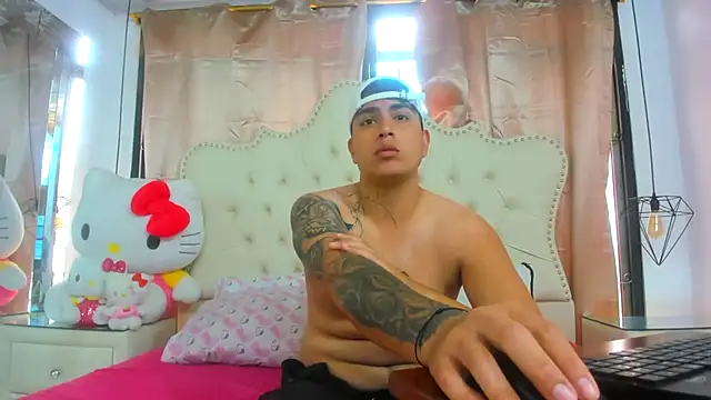 TomasANDalejo online show from November 28, 2025, 1:36 pm