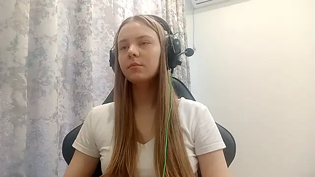 CrackShirker online show from December 21, 2025, 6:09 am