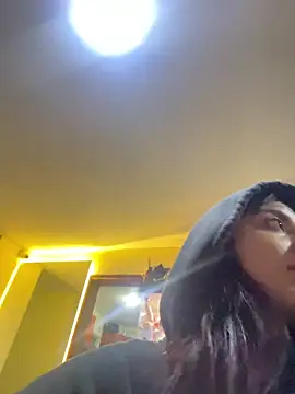 Snapshot of Mia_fiire chatting on June 18, 2026, 3:07 am Mia fiire online show from June 18, 2026, 3:07 am