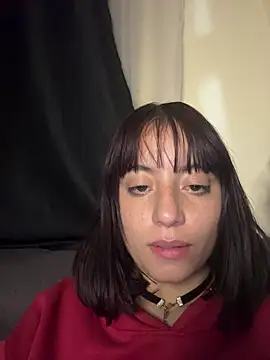 Snapshot of Mia_fiire chatting on July 13, 2026, 5:10 am Mia fiire online show from July 13, 2026, 5:10 am