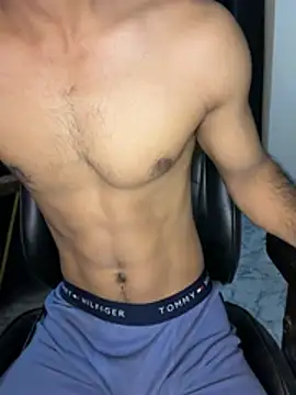 Snapshot of Fitboy07 chatting on July 7, 2026, 4:11 pm Fitboy07 online show from July 7, 2026, 4:11 pm