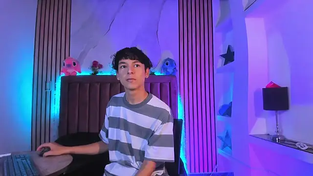 SthepanodiMonaco online show from January 7, 2026, 7:27 pm